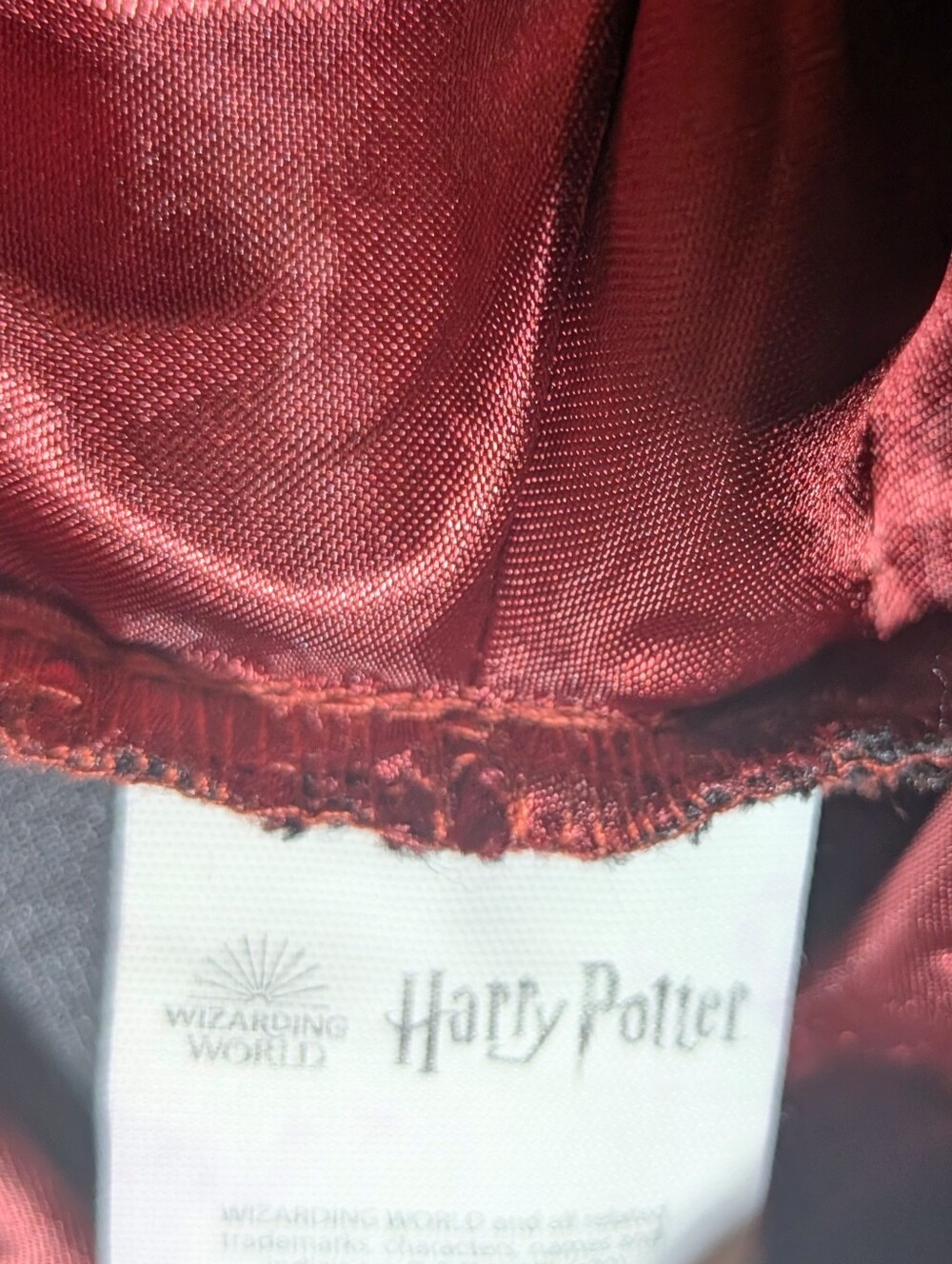 Harry Potter Gryffindor Robe - Picture 10 of 11